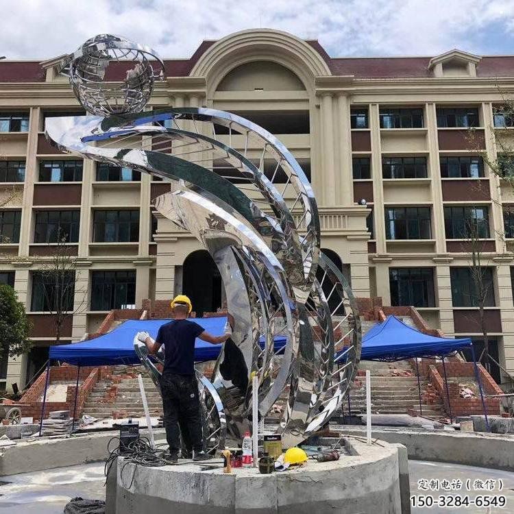 镜面树叶雕塑订做，景区案例，不锈钢镜面树叶雕塑厂家
