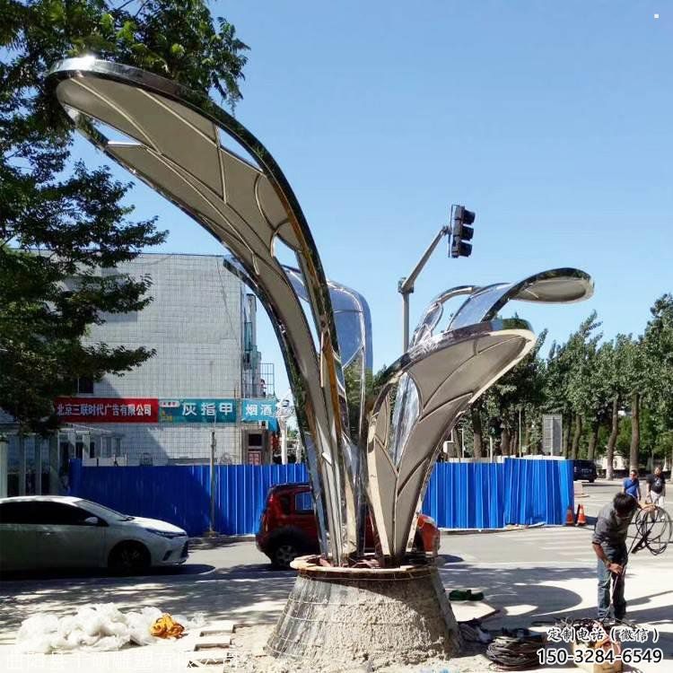 镜面树叶雕塑制造，广场雕塑，制造不锈钢树叶雕塑厂家