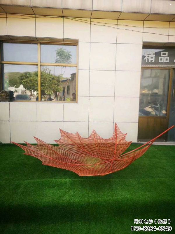 镂空树叶雕塑制造，艺术摆件，铁艺树叶雕塑订做厂家