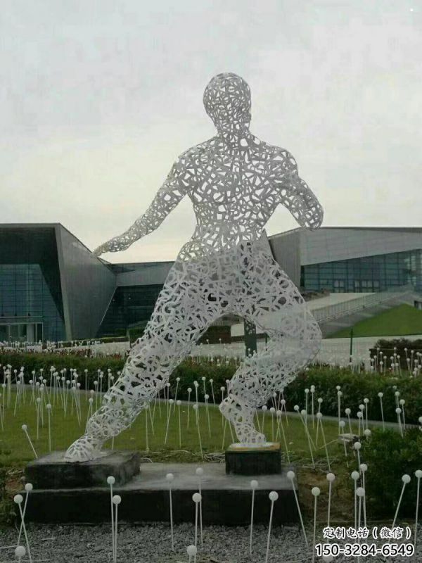 镂空李小龙雕塑制造，街景小品，铁艺人物雕塑优价