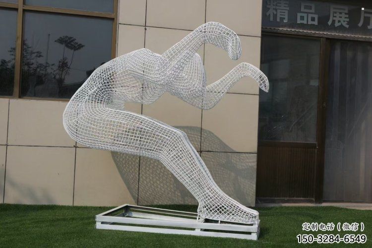 户外镂空体育雕塑通用，运动员雕塑，铁艺人物雕塑供应