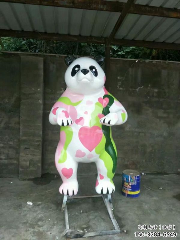 熊猫雕塑常用，景观概念，彩绘熊猫雕塑厂家展品