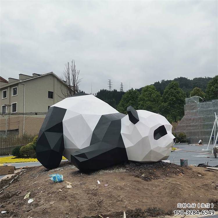锻钢熊猫雕塑选用，小区摆件，大型切面熊猫雕塑公司