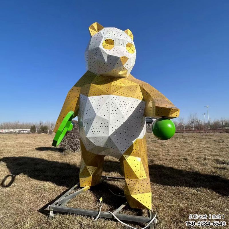 熊猫雕塑供需，透雕系列，空间切面熊猫雕塑制造商