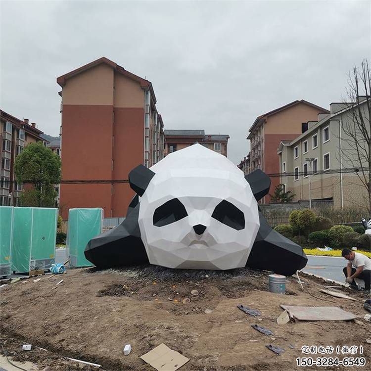 熊猫雕塑预定，城区小品，烤漆切面熊猫雕塑制造商
