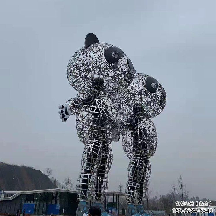 镂空熊猫雕塑制造商，广场雕塑，镂空熊猫雕塑厂家