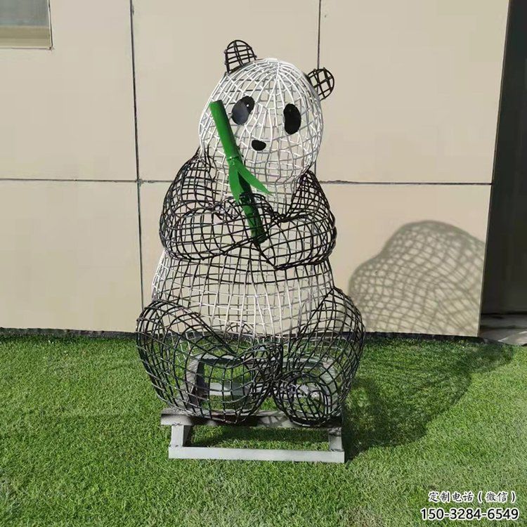 熊猫雕塑常用，公园小品，镂空熊猫雕塑生产商