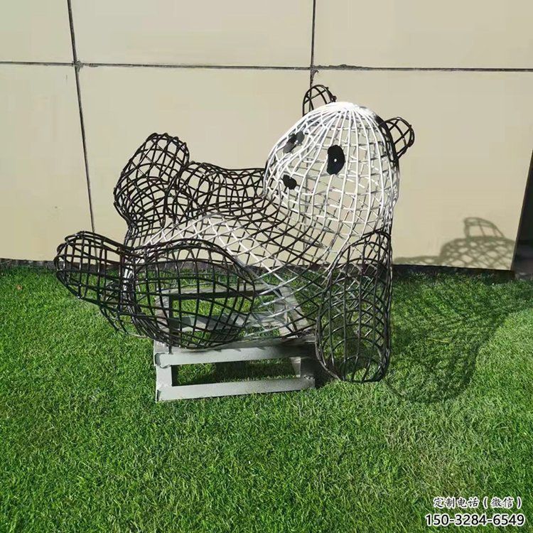 熊猫雕塑制作，标识雕塑，镂空熊猫雕塑厂家优选