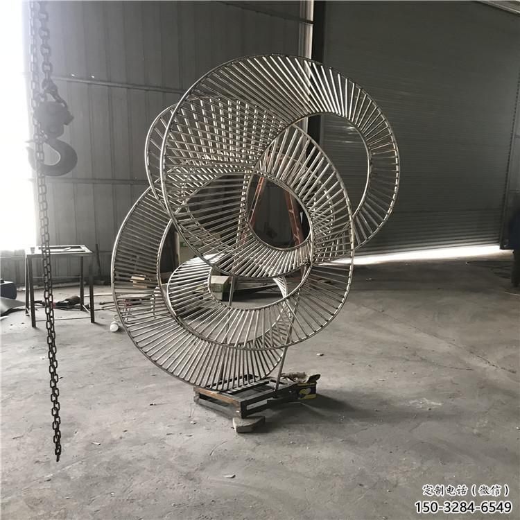 圆环方案供应，圆雕体系，镂空圆环雕塑制作展品