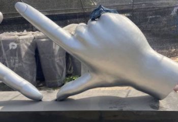 剪刀手雕塑供应，城市装饰，彩色不锈钢剪刀手雕塑优选