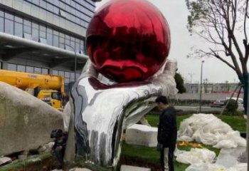 火球雕塑定价，广场雕塑，手托火球雕塑厂家