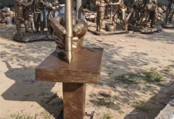 手握钢笔雕塑承接，城市雕塑，仿铜手握钢笔雕塑厂家