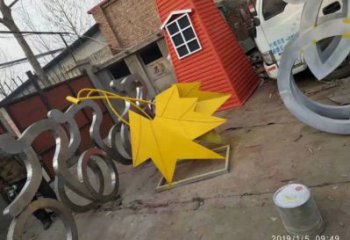 枫叶雕塑通用，街景小品，烤漆枫叶雕塑制造厂家