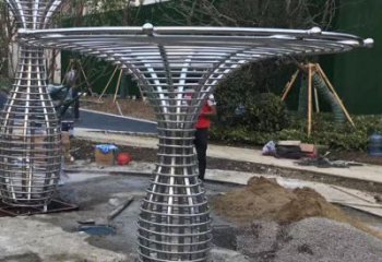 遮阳树雕塑，彩钢制作，景观镂空遮阳树雕塑优价