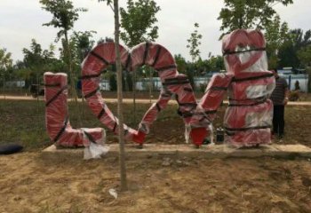 景观love雕塑造型供需，广场雕塑，不锈钢love雕塑选用