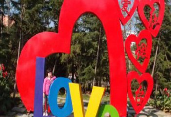 镂空love雕塑承接，城市装饰，大型不锈钢love雕塑公司