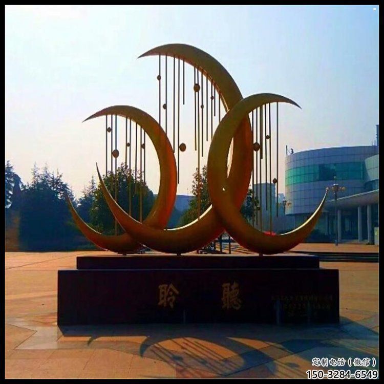 月亮雕塑供给，美陈雕塑，不锈钢月亮雕塑厂家供求