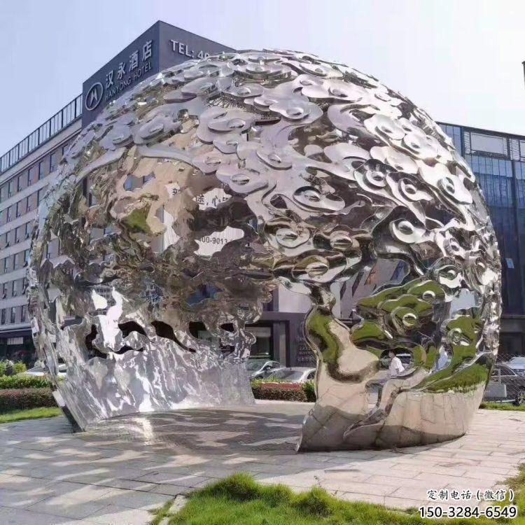 户外云朵雕塑，镀金欧式雕塑，锻造工艺