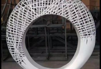 月牙雕塑预定，城区小品，民俗镂空月牙雕塑制造商