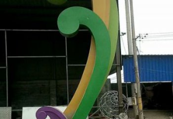 街头云彩雕塑