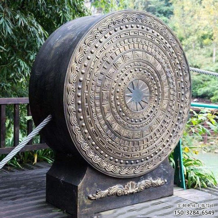 铜鼓雕塑预定，小区摆件，铜鼓雕塑主题精品
