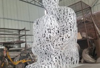 牡丹江大型镂空人物雕塑常用，户外摆放，铁艺字母人物雕塑展示