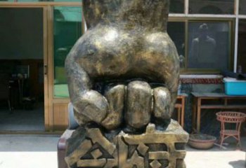 玉树握拳雕塑订做，欧式风格，玻璃钢握拳雕塑厂家选定