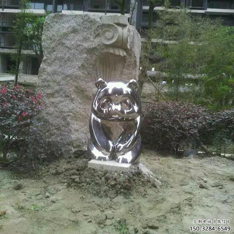 山南熊猫雕塑服务商，动物美陈雕塑，不锈钢熊猫雕塑厂家