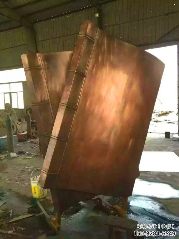 山南铸铜书籍供应，街景小品，铜书籍雕塑厂家优价
