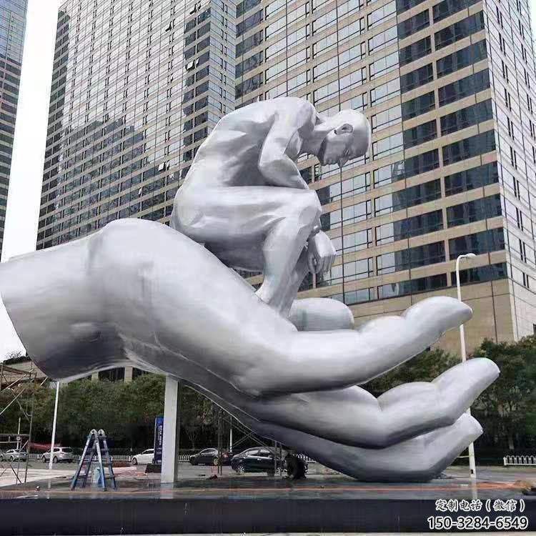 阿勒泰沉思者雕塑，景观雕塑，手托人物雕塑厂家提供