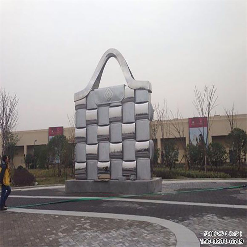 黔江景观背包雕塑优选，陆地摆件，园林不锈钢背包雕塑供应